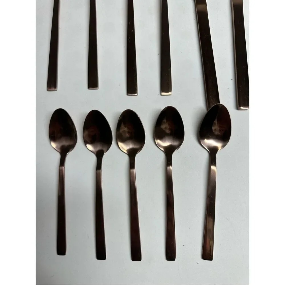 25 pcs Brushed Bronze Flatware Dinner Forks, Knives, Spoons Teaspoons Ds Forks